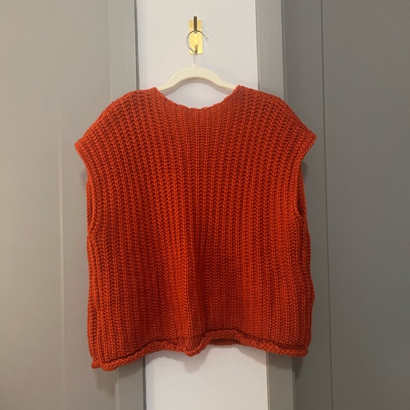 Chunky Knit Sweater Vest - Picture 3 of 3